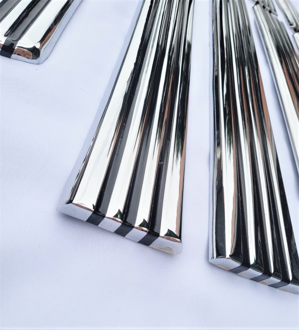 Frisos Caixa De Ar Lateral F100 Americana Bronco